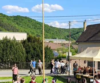 Kultúra / Stavanie mája na 1. mája