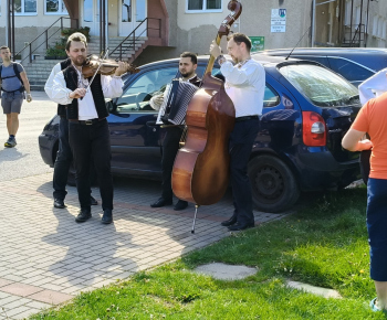 Kultúra / Stavanie mája na 1. mája