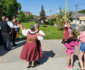 Kultúra / Stavanie mája na 1. mája