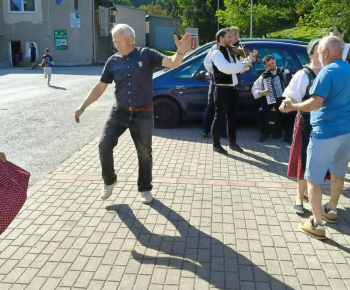 Kultúra / Stavanie mája na 1. mája