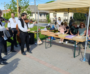 Kultúra / Stavanie mája na 1. mája